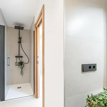Contemporanea Con Piscina En - Hisp-288-65 *