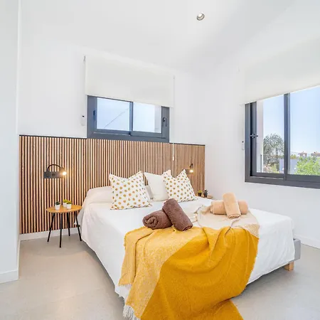 Contemporanea Con Piscina En - Hisp-288-65 Hébergement de vacances Empuriabrava