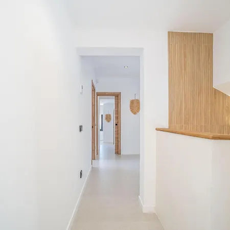 Contemporanea Con Piscina En - Hisp-288-65 * Empuriabrava