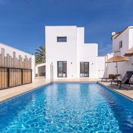 Contemporanea Con Piscina En - Hisp-288-65 * Empuriabrava