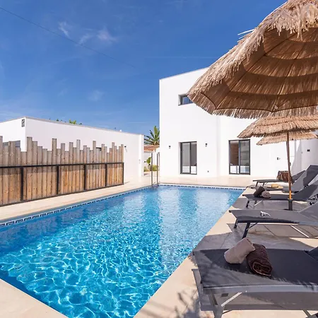 Hébergement de vacances Contemporanea Con Piscina En - Hisp-288-65 *